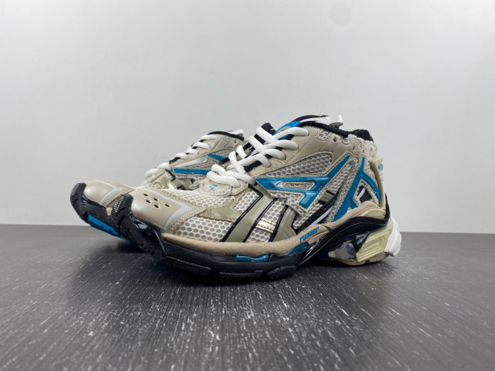 BALCIA RUNNER SNEAKER