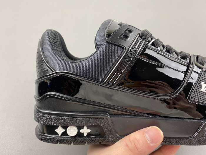 LUSV SNEAKERS