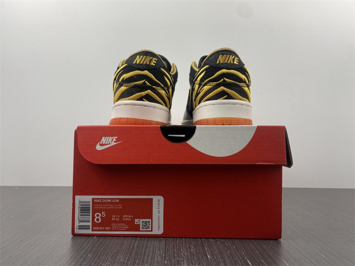 Nike Dunk High Year of the Tiger DQ4978-001