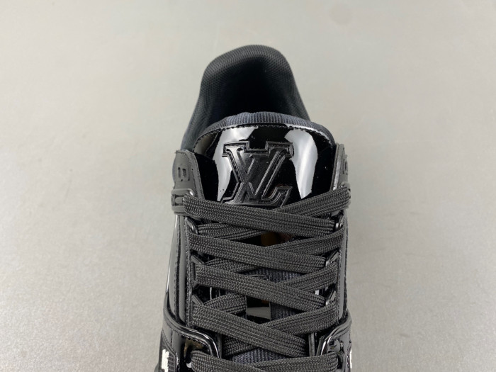 LUSV SNEAKERS