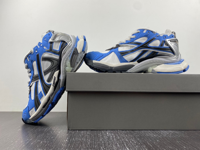 BALCIA RUNNER SNEAKER