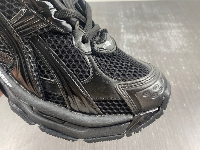 BALCIA RUNNER SNEAKER