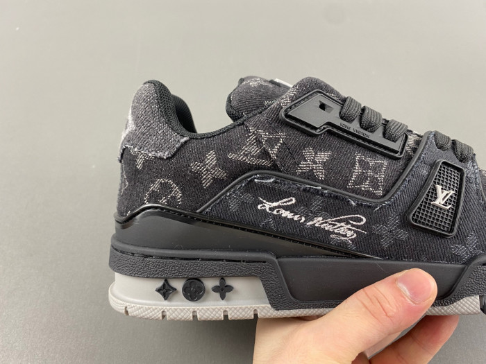 LUSV SNEAKERS