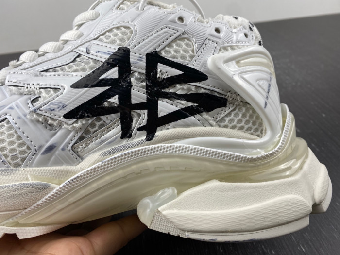BALCIA RUNNER SNEAKER