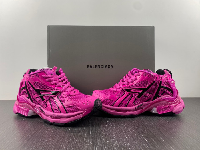 BALCIA RUNNER SNEAKER