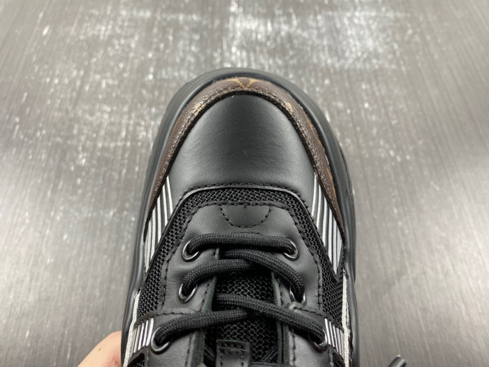 LUSV SNEAKERS