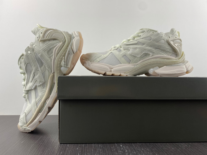 BALCIA RUNNER SNEAKER