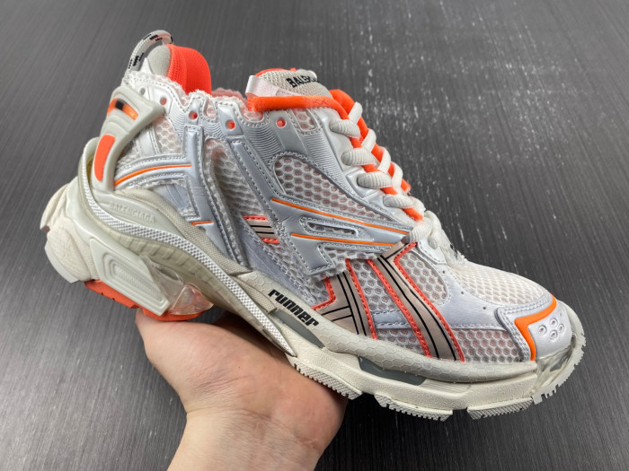 BALCIA RUNNER SNEAKER