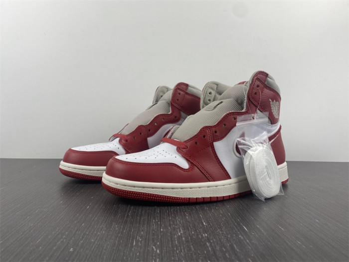 Air Jordan 1 High OG WMNS “Newstalgia” DJ4891-061