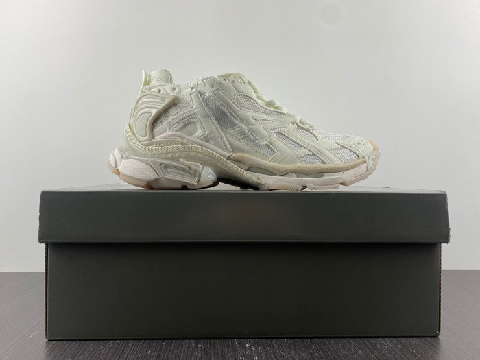 BALCIA RUNNER SNEAKER