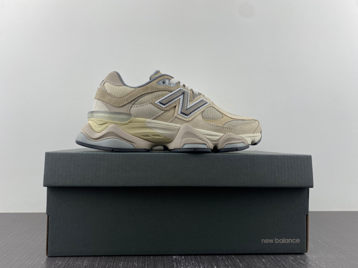 new Ba1an*e 9060 sea salt men