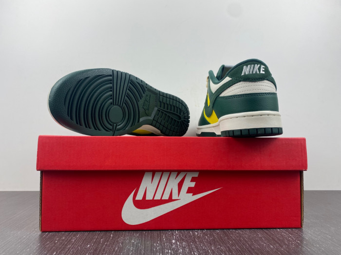 Nike Dunk Low SE Noble Green (Women