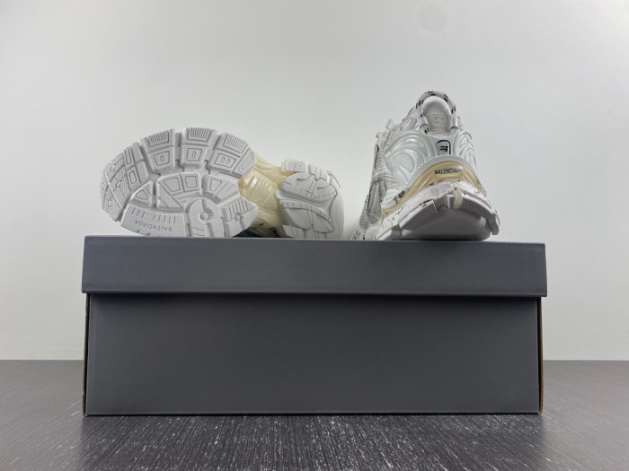BALCIA RUNNER SNEAKER