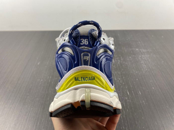 BALCIA RUNNER SNEAKER