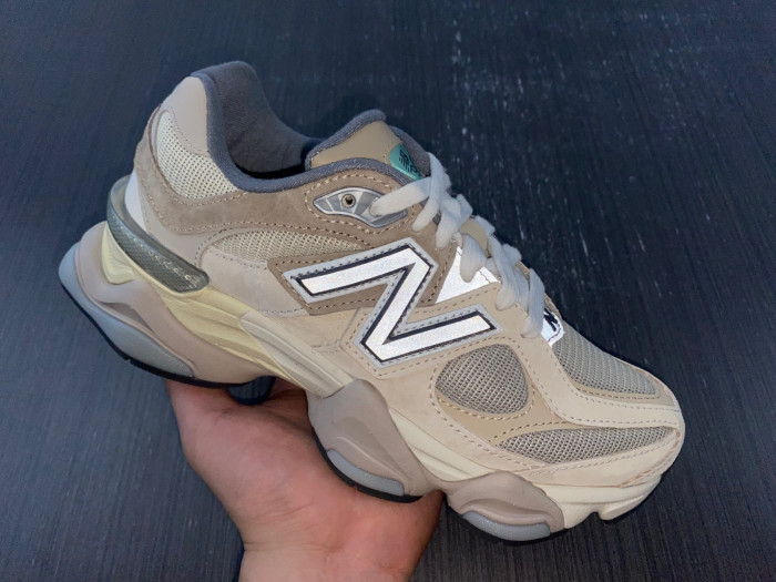 new Ba1an*e 9060 sea salt men