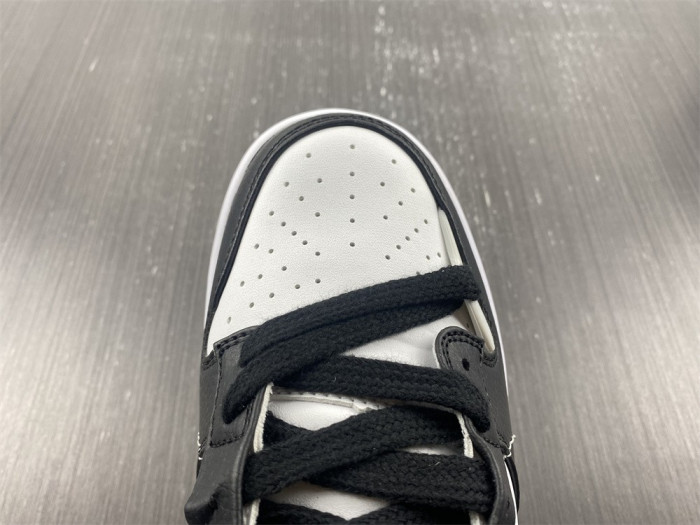 Nike Dunk Low Disrupt 2 Panda DV4024-002