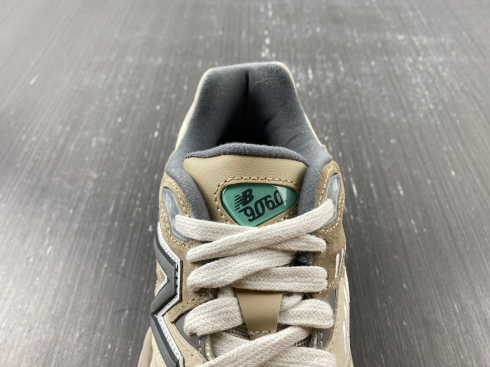 new Ba1an*e 9060 sea salt men