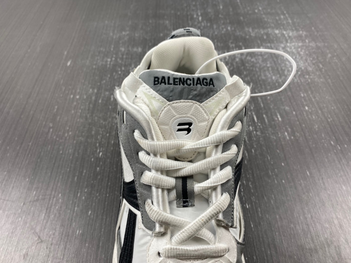 BALCIA RUNNER SNEAKER