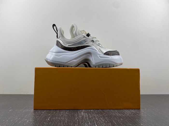 LUSV SNEAKERS