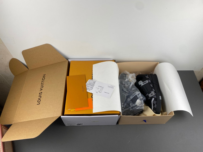 LUSV SNEAKERS