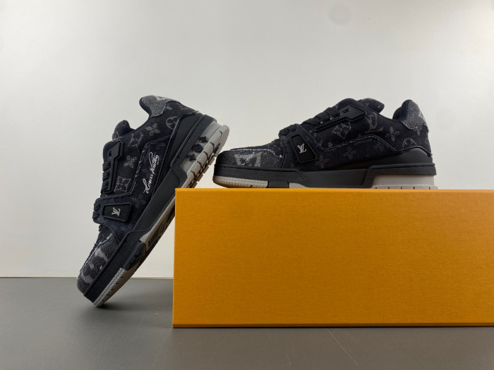 LUSV SNEAKERS