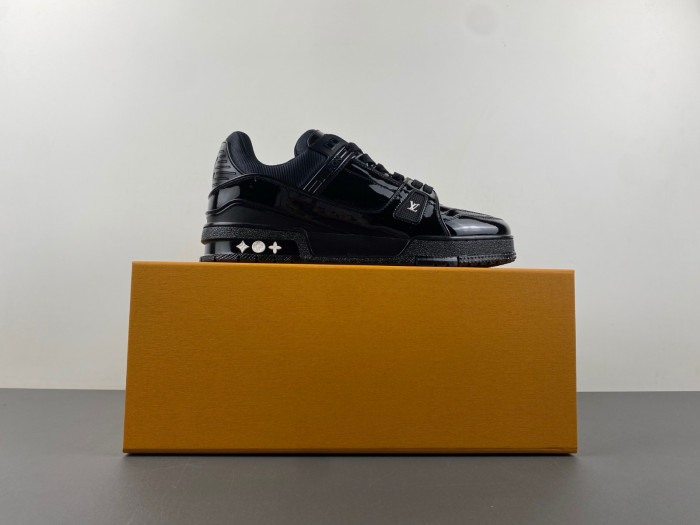 LUSV SNEAKERS