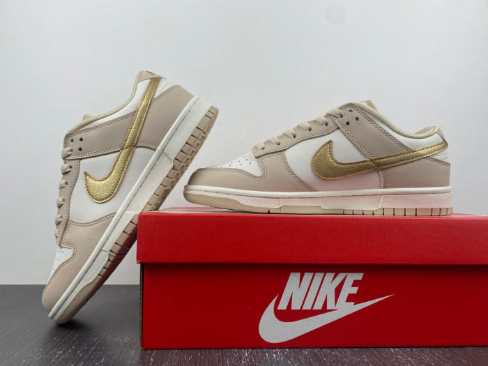 wmns nike dunk low phanT0m metallic gold dx5930-001