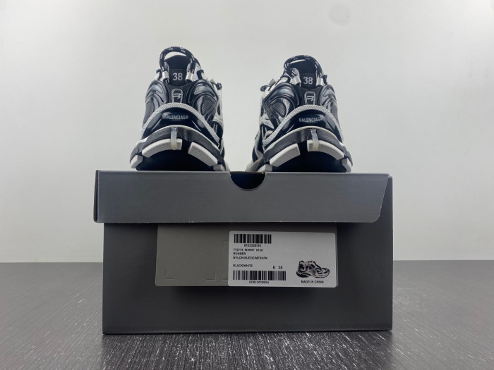 BALCIA RUNNER SNEAKER