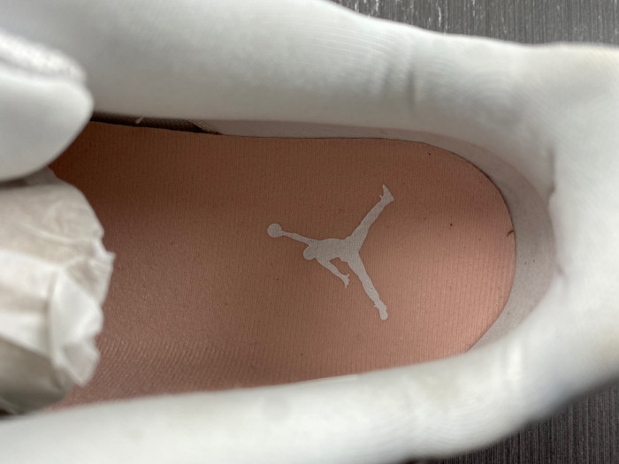 Air Jordan 11 Low Legend Pink AH7860-160