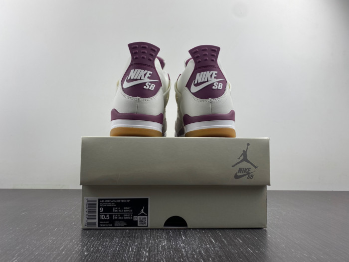 NIKE SB X AIR JORDAN 4 DR5415-102