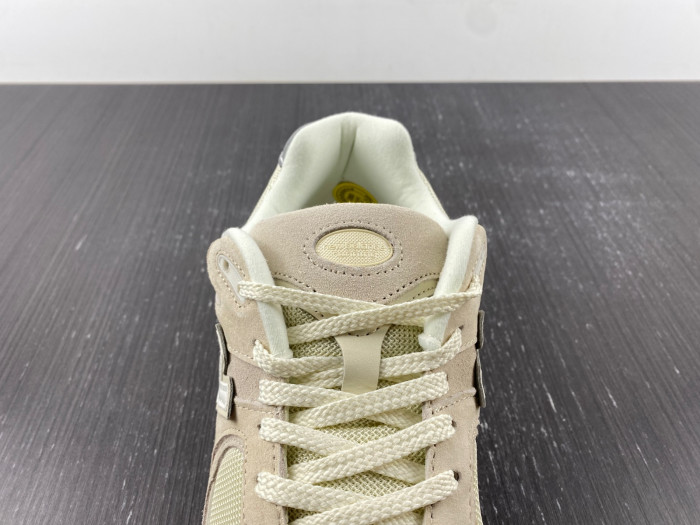 new Ba1an*e m2002rcc calm taupe m2002rcc