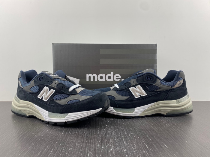 new Ba1an*e 992 navy grey men