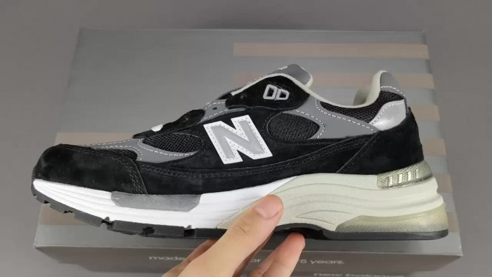 new Ba1an*e 992 black grey m992eb