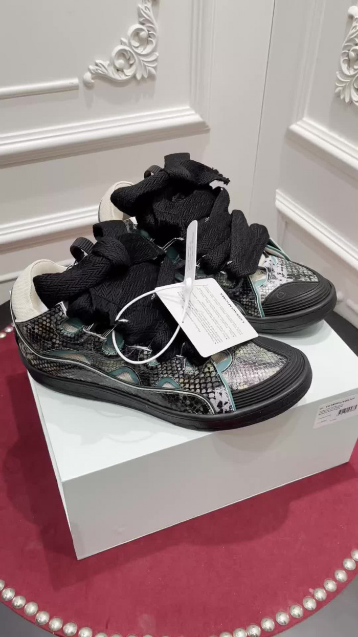Lanu1n curb sneaker