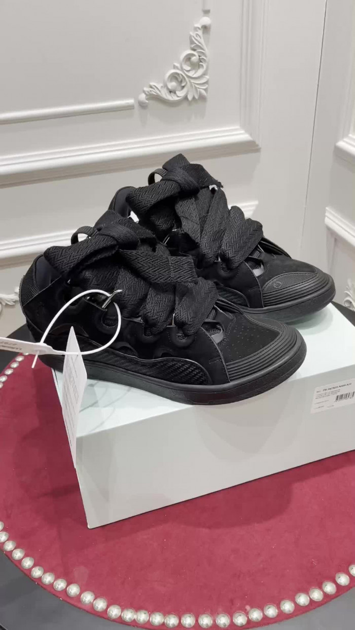 Lanu1n curb sneaker