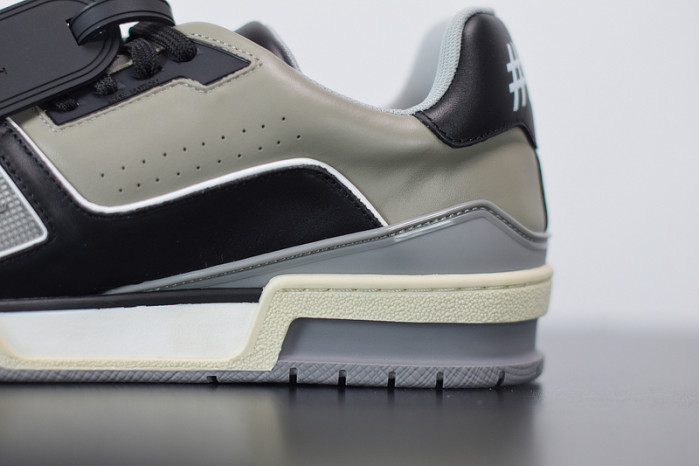LUSV SNEAKERS
