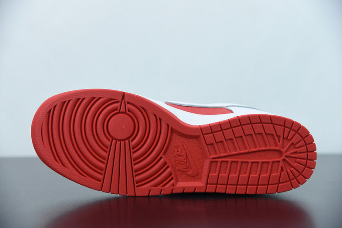 Nike SB Dunk Low “University Red DD1391-600