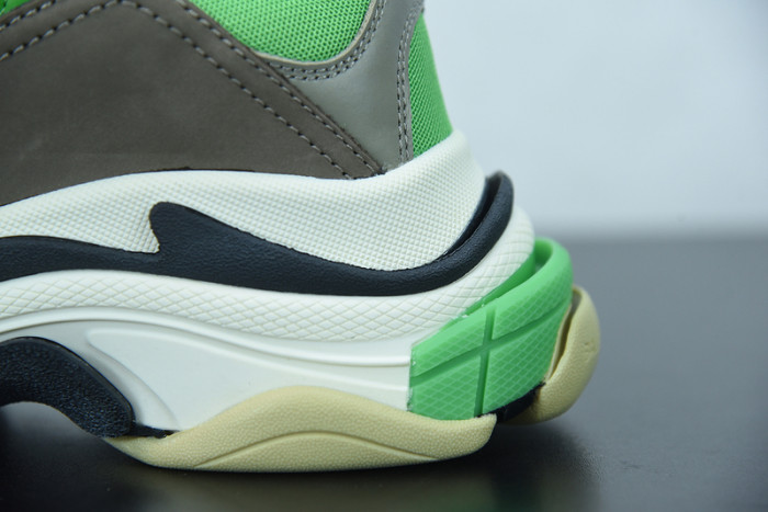 BALCIA Triple S Sneaker