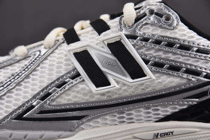 new Ba1an*e 1906r silver metallic black m1906rer
