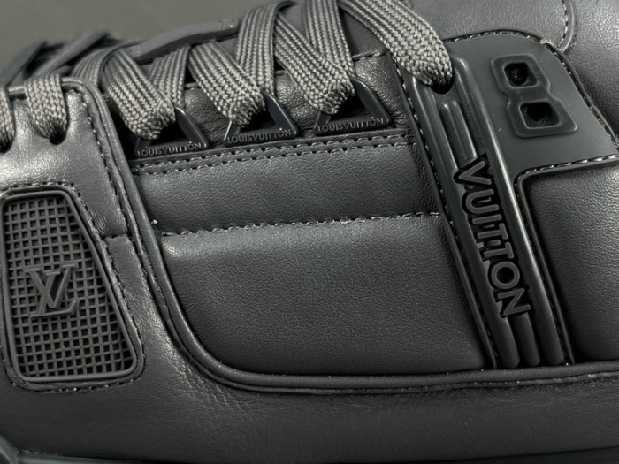 LUSV SNEAKERS