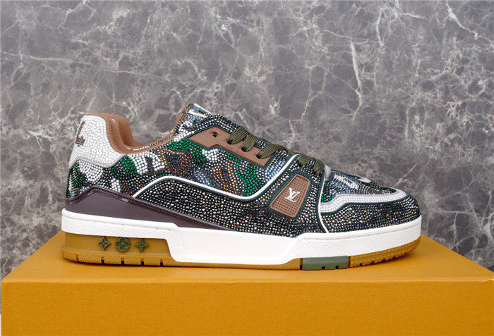 LUSV SNEAKERS