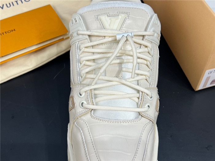 LUSV SNEAKERS