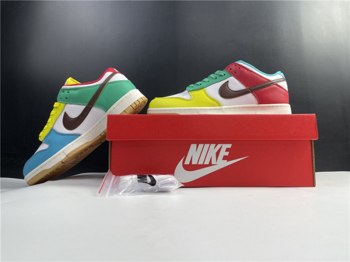 Nike Dunk Low “Free 99” CZ2496-100