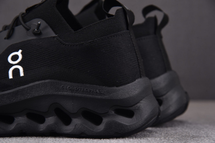 L0ew* sneaker
