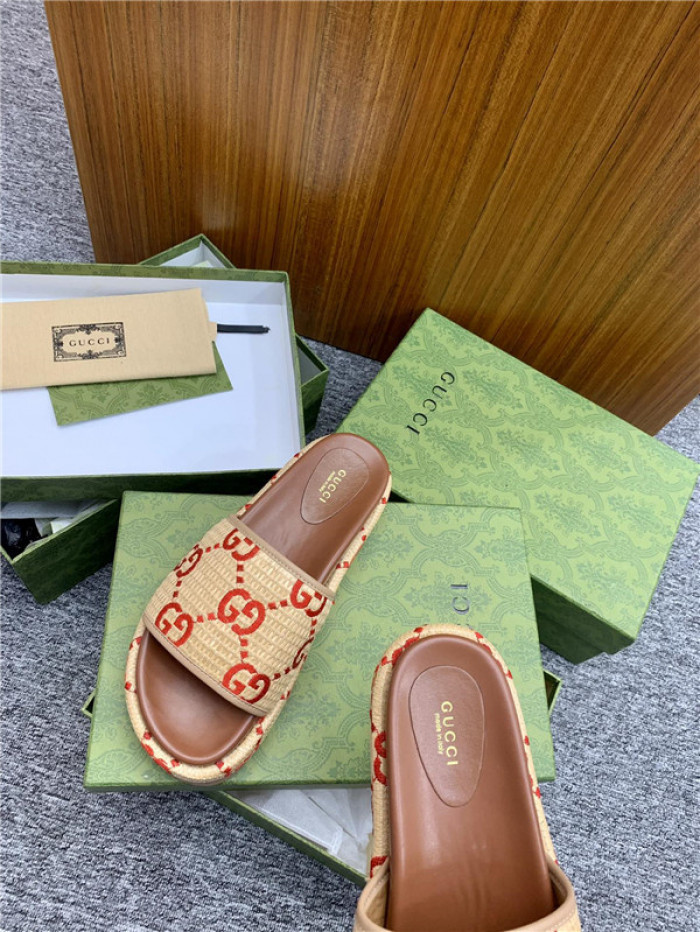 GCI GG Slide Sandal