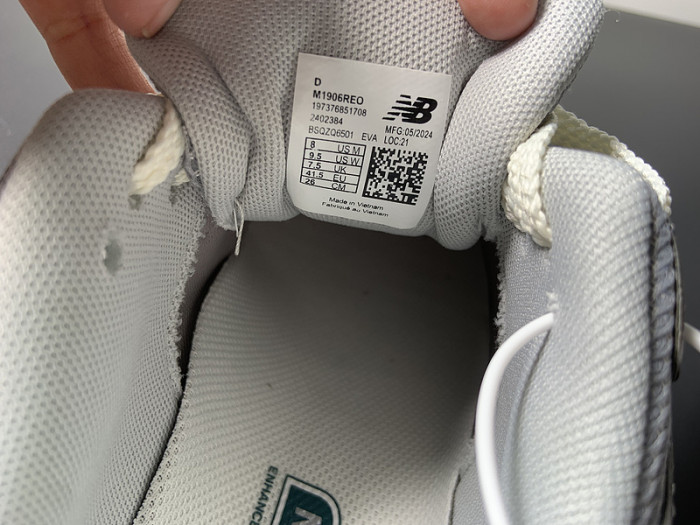 new Ba1an*e 1906r "silver/teal" m1906reo