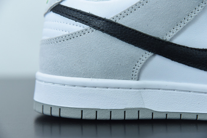 nike dunk sb low pro Ch10rophyll bq6817-011