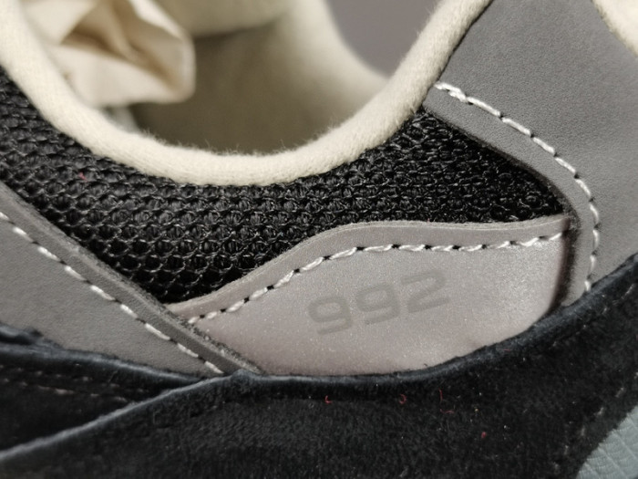 new Ba1an*e 992 black grey m992eb