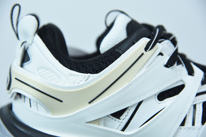 BALCIA Track SNEAKER