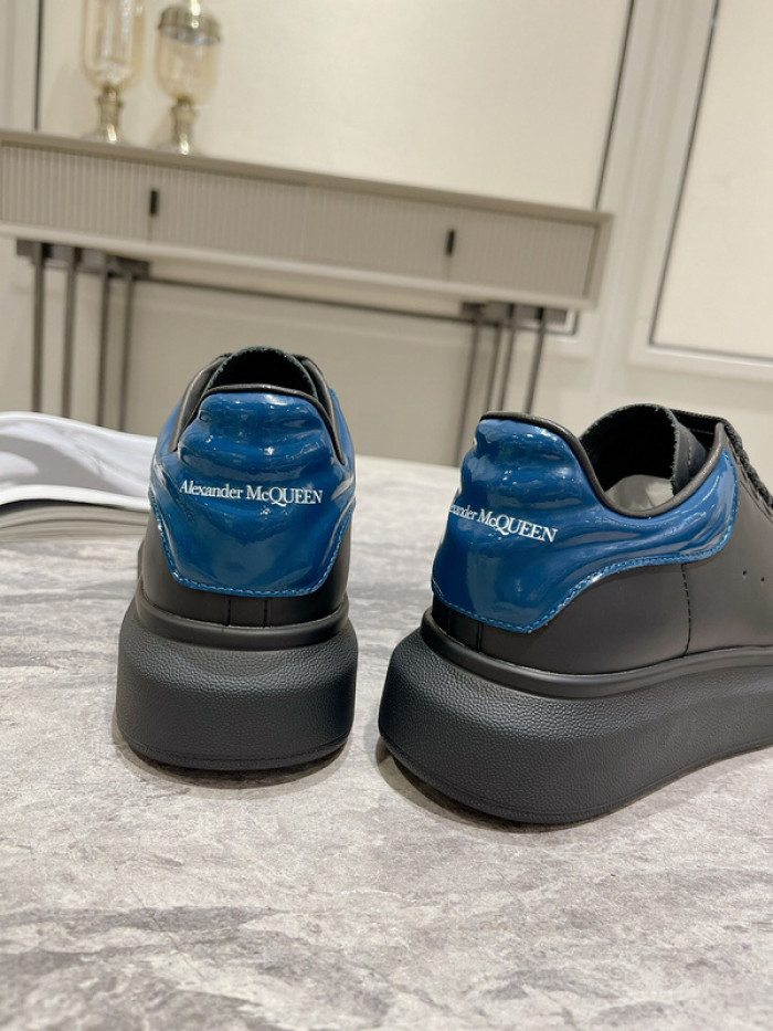 ALEXMQ Sneakers